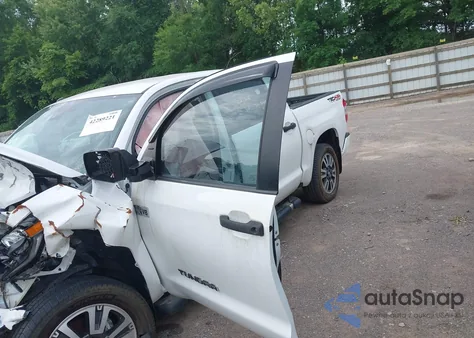 2019 Toyota Tundra Sr5 5.7L V8 z USA, uszkodzony, nr VIN 5TFDY5F13KX809672